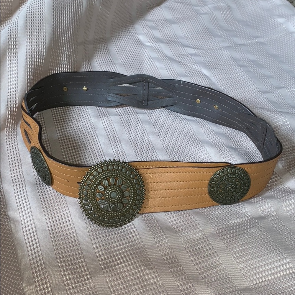 NWOT Brown Chico’s Adjustable Belt